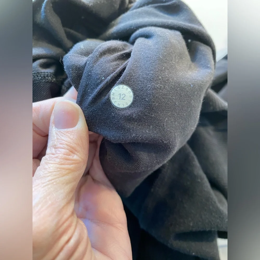 Lululemon Scuba Crew  Size 12   Black   EUC - Picture 7 of 11